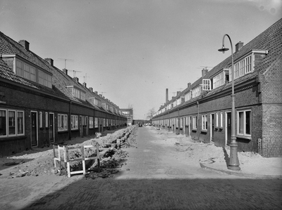 87189 Gezicht in de Aardbeistraat te Utrecht.